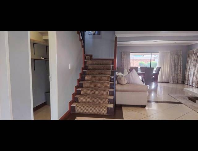 4 BEDROOM HOUSE FOR SALE IN WILLOWBROOK